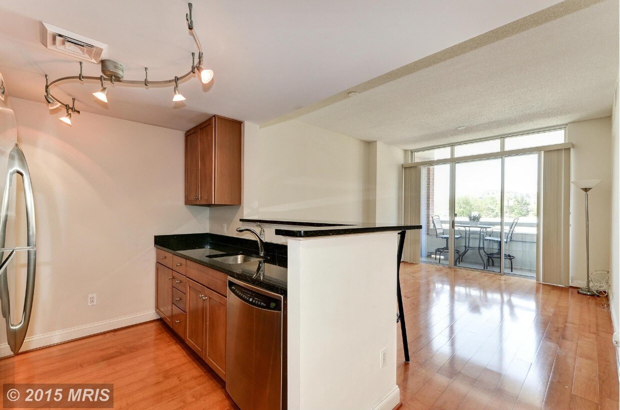 Foto principal - 1020 N Highland St