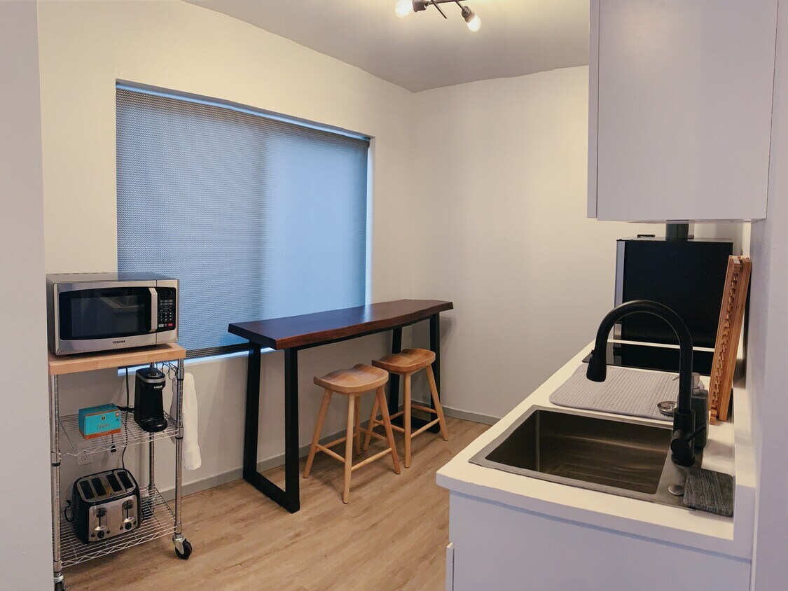 Foto principal - 4712 Delridge Way SW