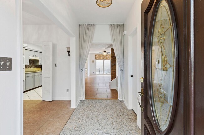 Foto del edificio - 10728 Briar Forest Dr