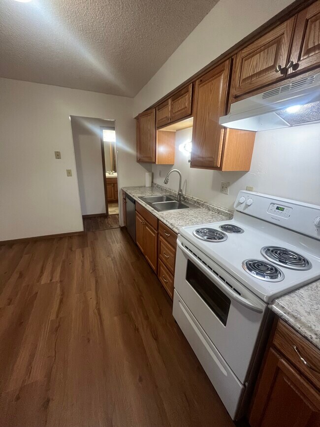 Kitchen - 1575 11th Ave