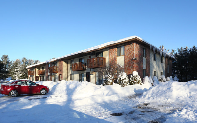 Building Photo - Pine Grove Apartment