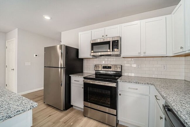 Building Photo - 2413 Richardson Ct