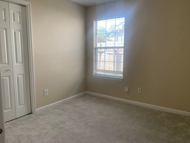 Foto del edificio - Move-in Ready!