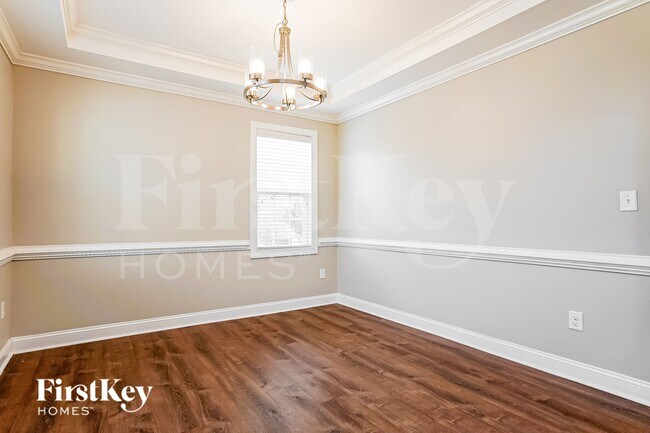 Foto del edificio - 1225 Old Bramble Ln