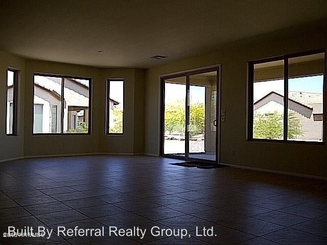 Foto del edificio - 2 br, 2.5 bath House - 5439 N Globe Dr