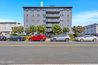 Building Photo - 1706 Park Ave