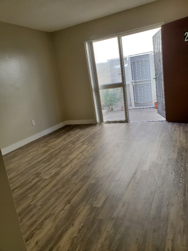 Foto del edificio - 1605 Lomita Blvd