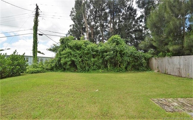 Foto del edificio - 976 SW 34th Terrace