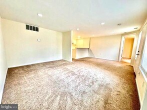 Building Photo - 4342 Pembrook Village Dr