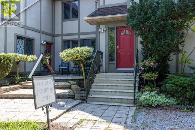 Photo du bâtiment - 388-388 Linwell Rd