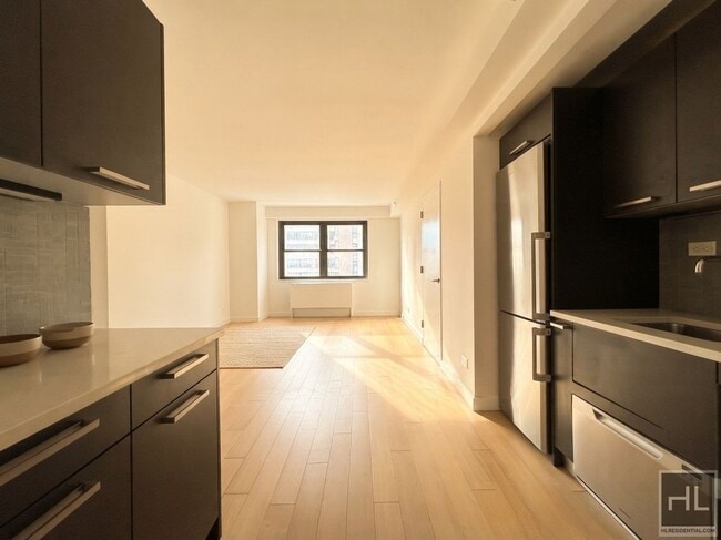 Building Photo - East 39th Street
