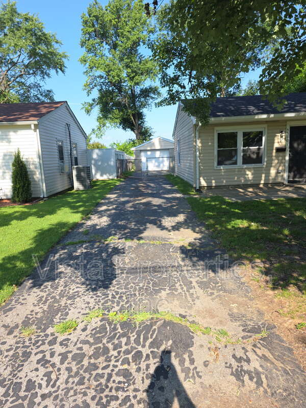 Photo - 5510 Halstead Ave House