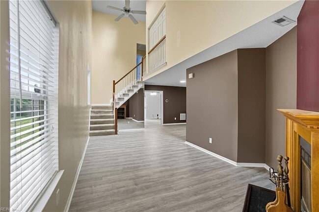 Foto del edificio - 716 Aylesbury Dr