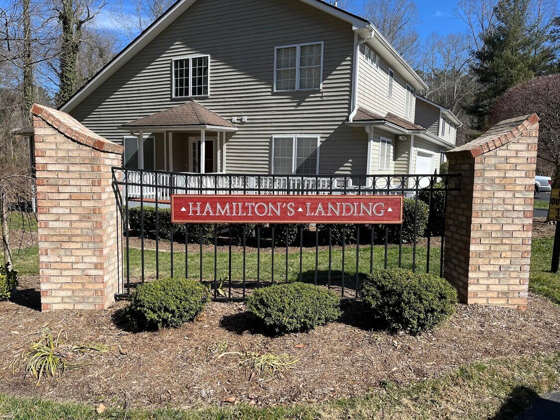 106 Grist Mill Dr, Hendersonville, NC 28739 Condo for Rent in Hendersonville, NC