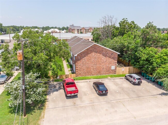Foto del edificio - 3918 McKinney Dr