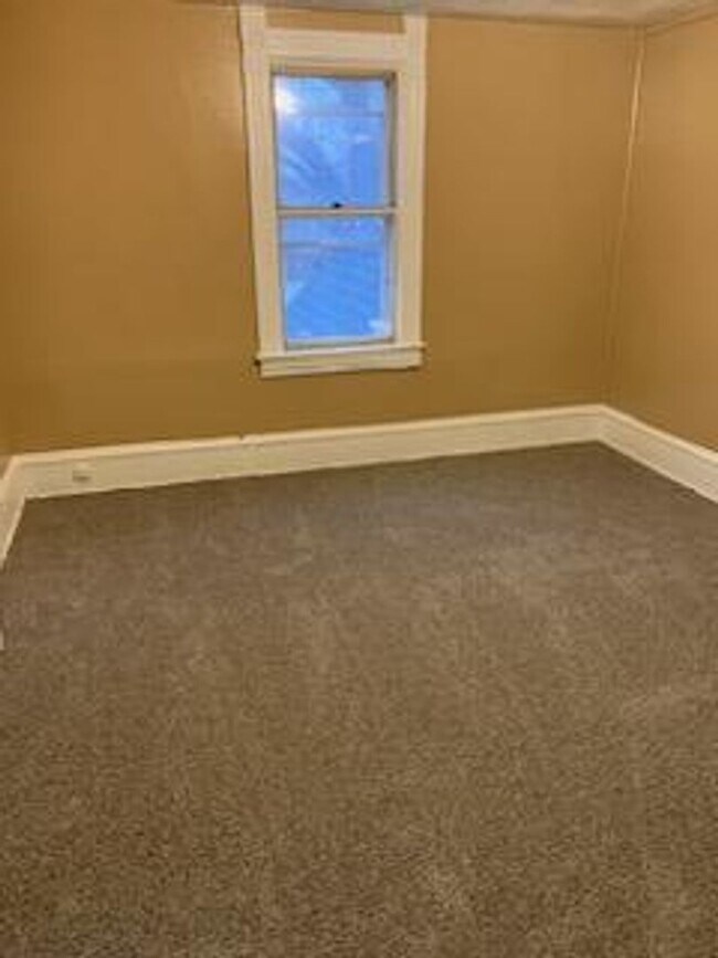 Foto del edificio - 3 bed 1 bath house