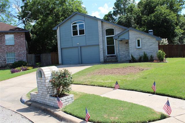 Building Photo - 1018 W Lovers Ln