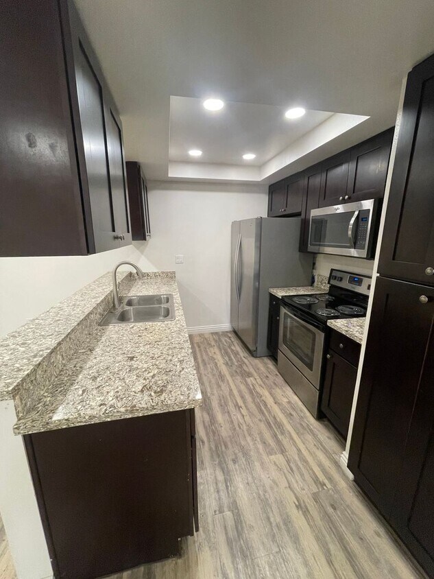 Foto principal - Beautiful 2 BD, 2 BA First Floor Condo at ...