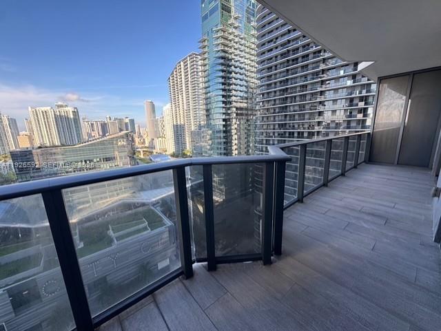 Foto del edificio - 45 SW 9th St