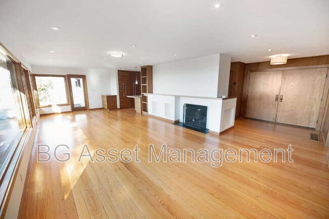 Foto del edificio - 1411 Arlington Blvd