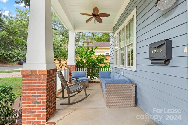 Foto del edificio - 1915 Lyndhurst Ave