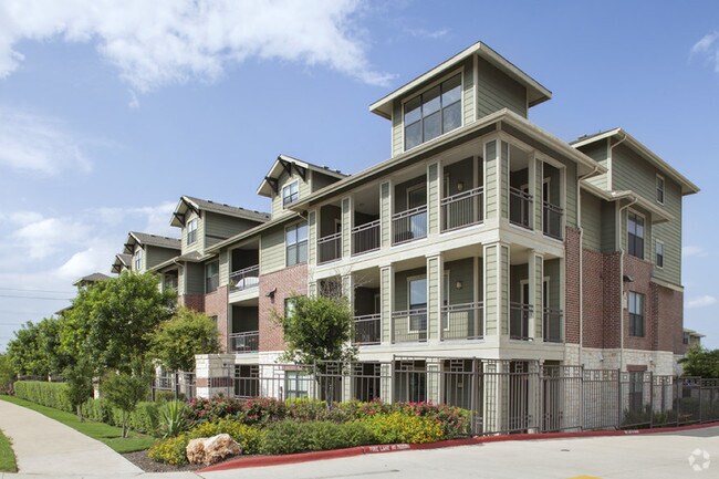 Platinum Lakeline Apartments Reviews Platinum Lakeline Apartments Reviews