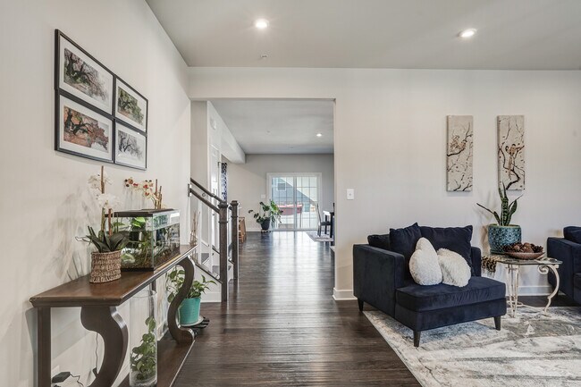 Building Photo - 11100 Wheeler Ridge Dr