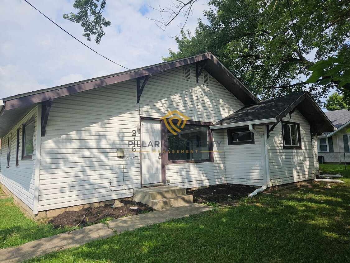 Primary Photo - Charming 4-Bedroom, 2-Bath Home on a Corne...