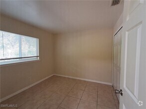 Building Photo - 133 Meadow Rd