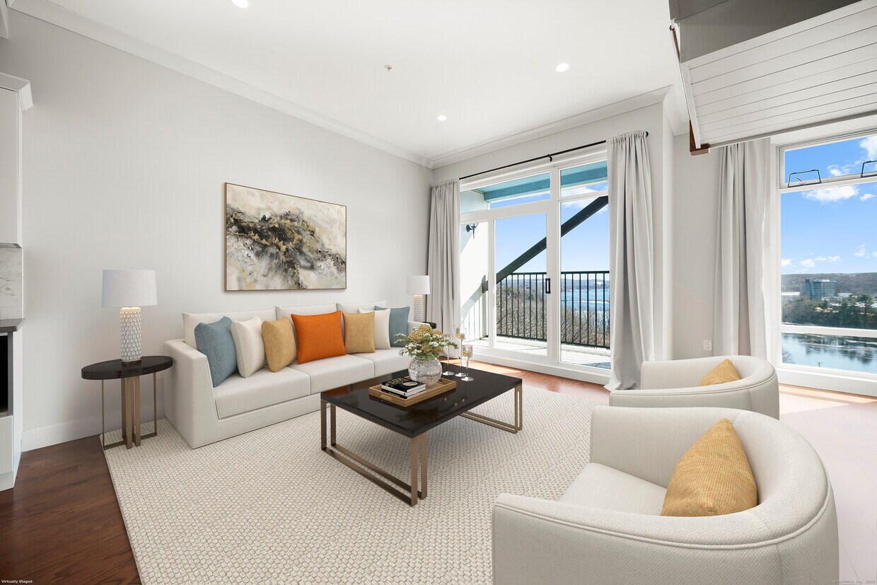 Foto principal - 586 W Thames St