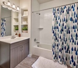 Interior Photo - Southgate Middletown