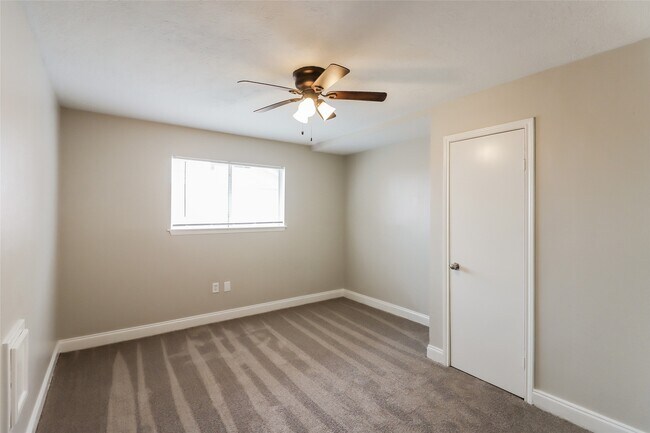 Foto del edificio - 10531 Mills Walk Dr