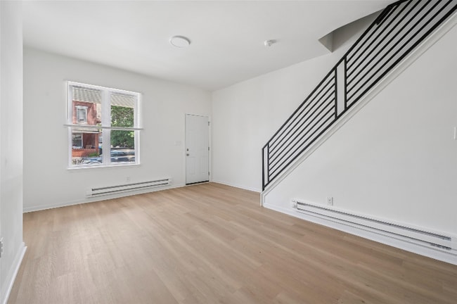 Building Photo - 230 N 61st St