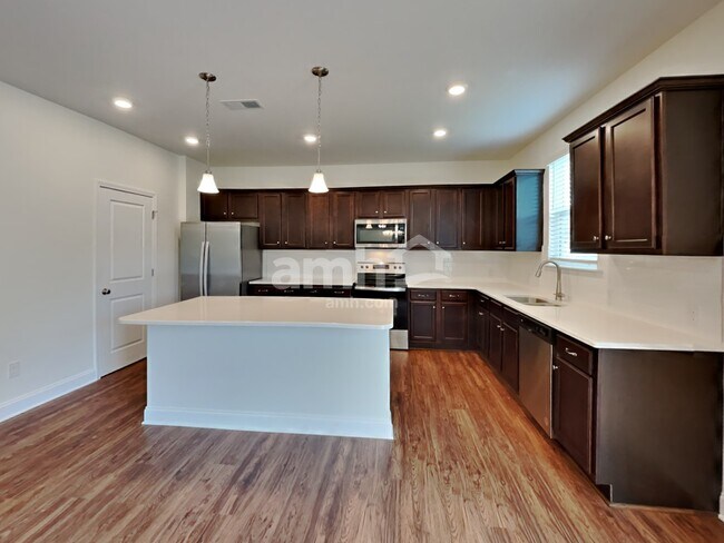 Building Photo - 118 Keyser Dr