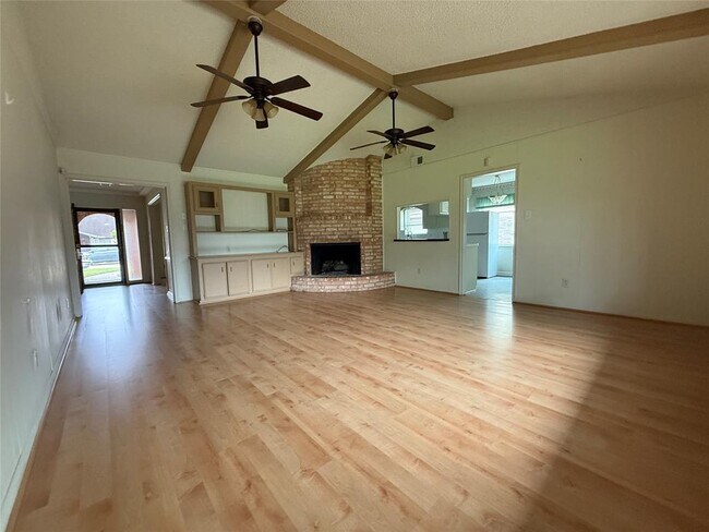 Foto del edificio - 7610 Burning Hills Dr