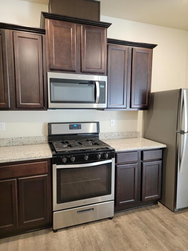 Building Photo - 1513 Borrego Dr SE