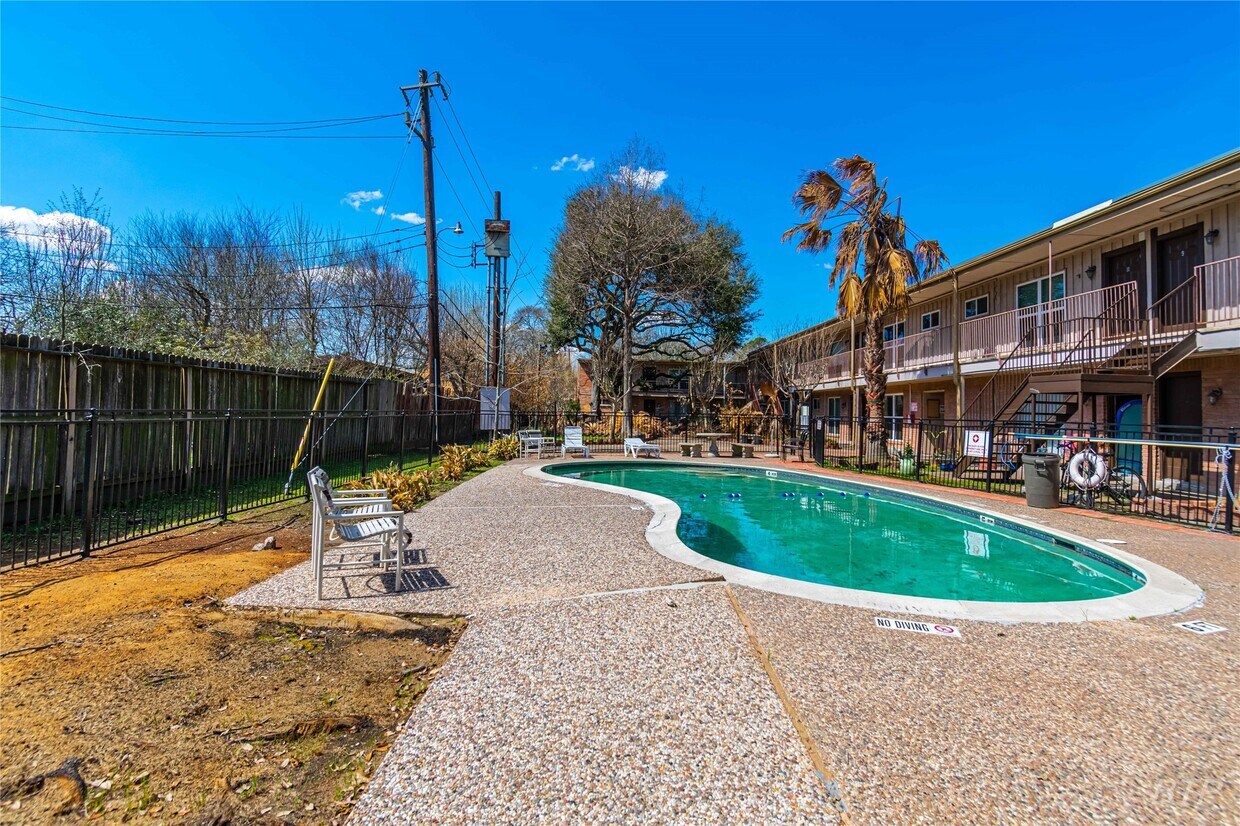 Primary Photo - 8110 Albacore Dr