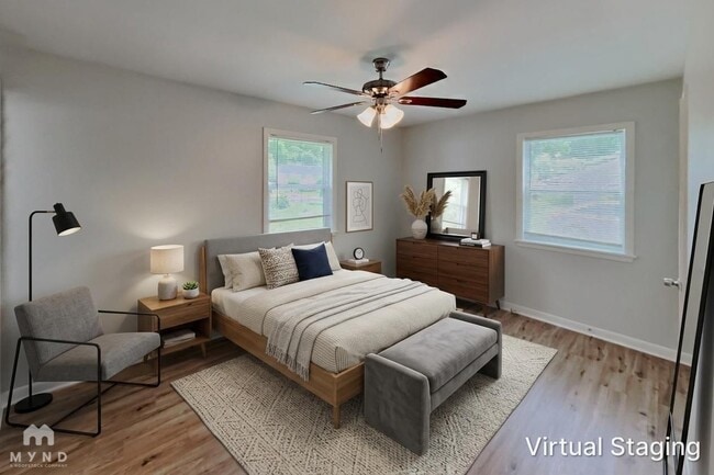 Building Photo - 2405 Longleaf Dr