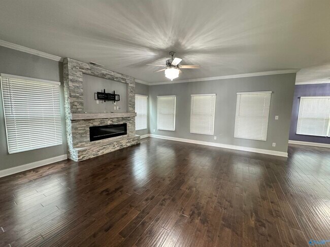 Foto del edificio - 418 Fern Terrace NW
