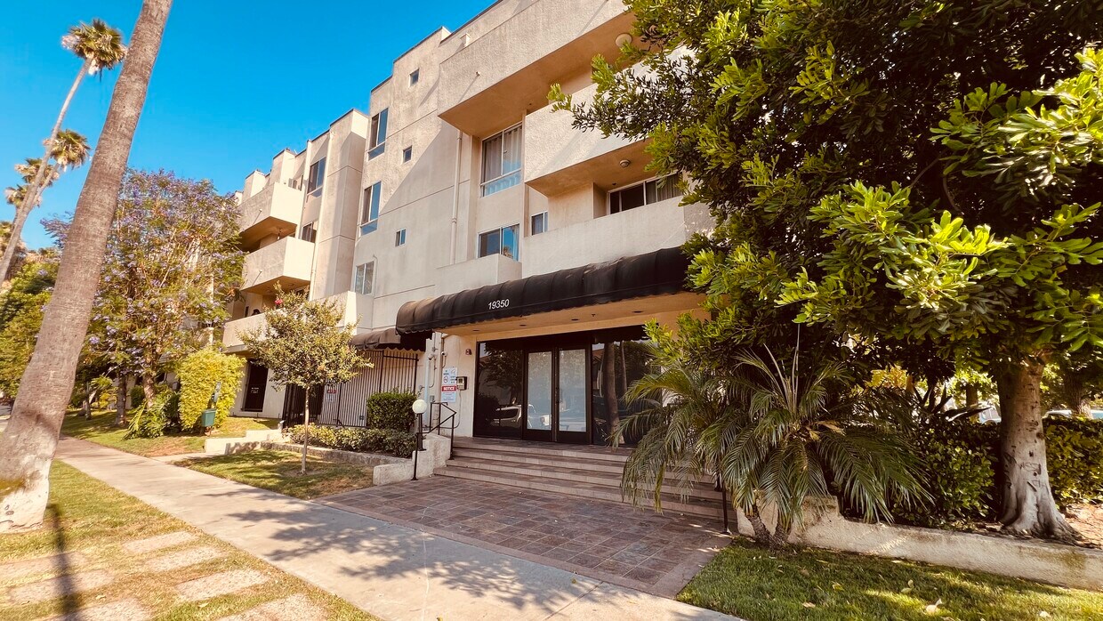 19350 Sherman Way Unit 231, Reseda, CA 91335 Condo for Rent in Reseda, CA