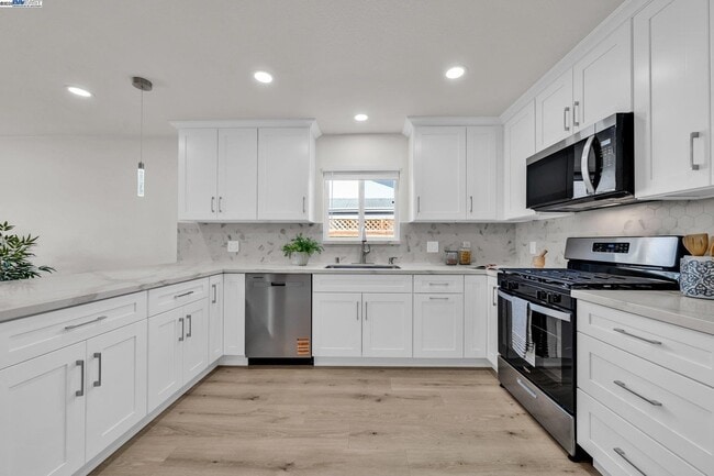 Building Photo - 1770 Tulip Ave