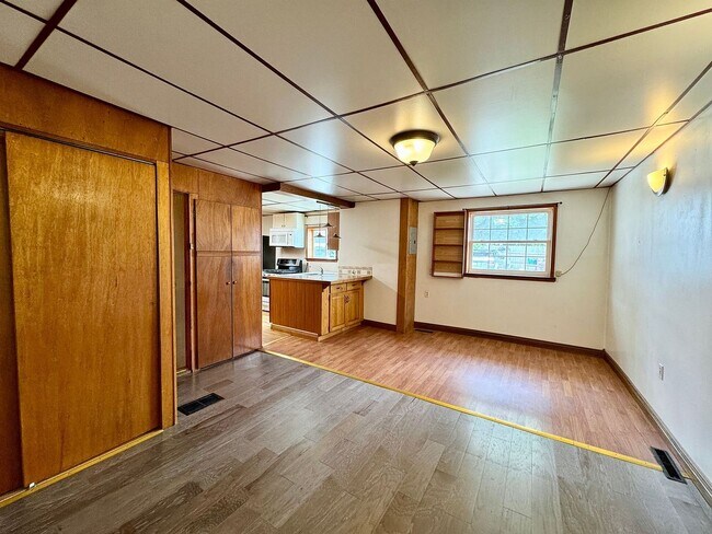 Foto del edificio - 423 E 12th St
