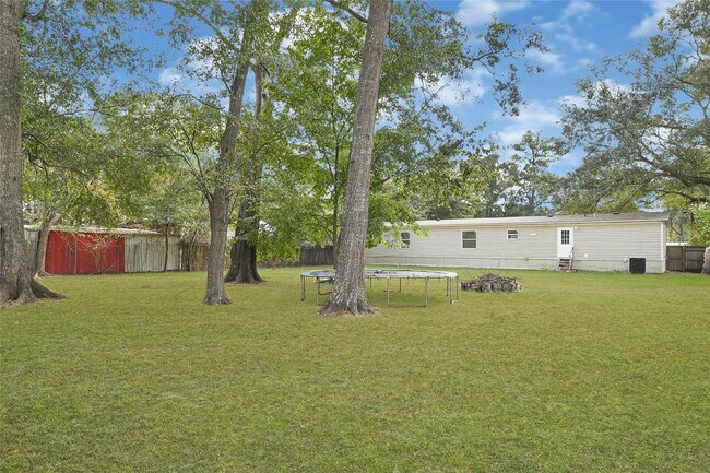 Foto del edificio - 18565 Huckleberry Ln