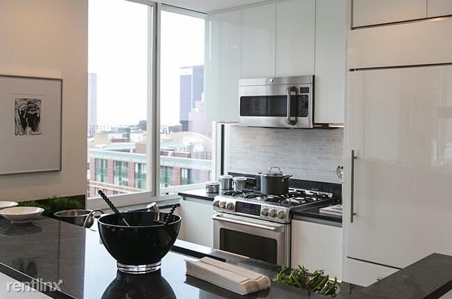 Foto del edificio - 2 br, 2 bath Apartment - 150 W 62 st