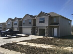 Building Photo - 1426 NE Mary Ct