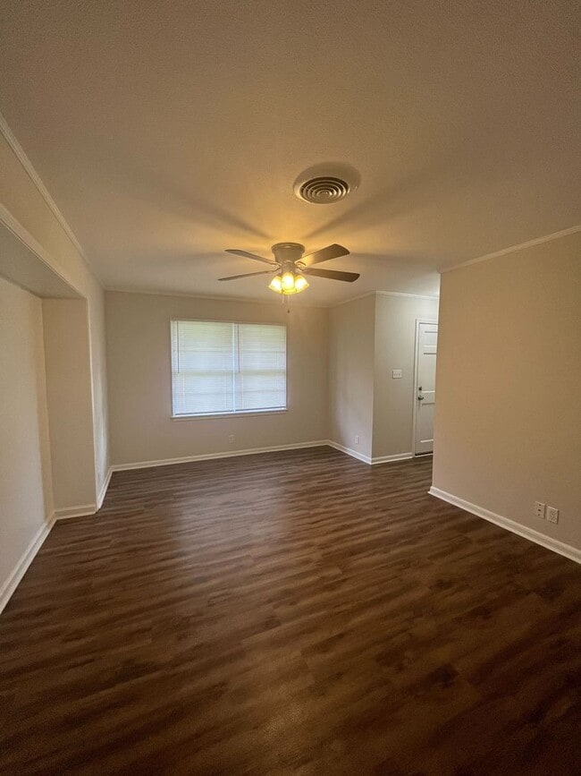Foto del edificio - 3825 Fairfield Dr