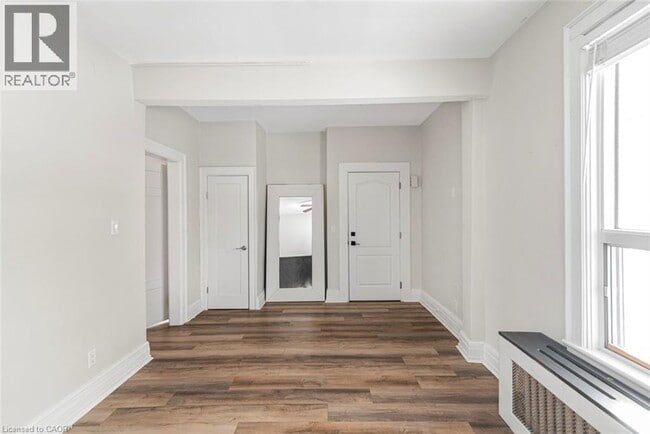 Building Photo - 126 Florence St