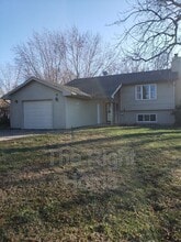 Building Photo - 418 3rd Ter