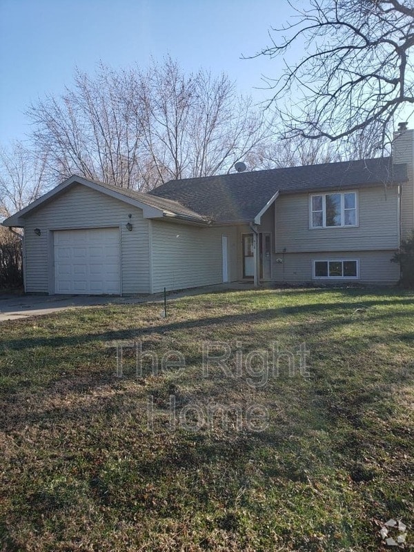 Building Photo - 418 3rd Ter