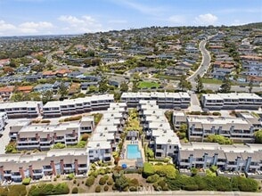 Building Photo - 439 Camino de las Colinas